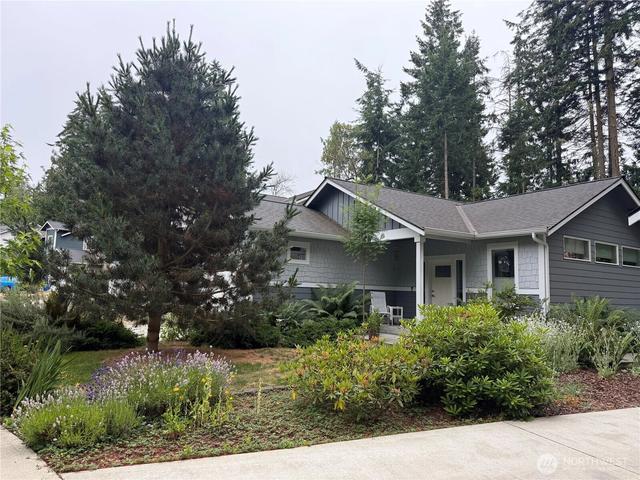 2252 W Rosecrans Ct, Port Townsend, WA 98368