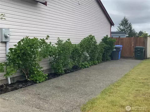 Exterior - 1204 199th St E, Spanaway, WA 98387 photo 8 of 9