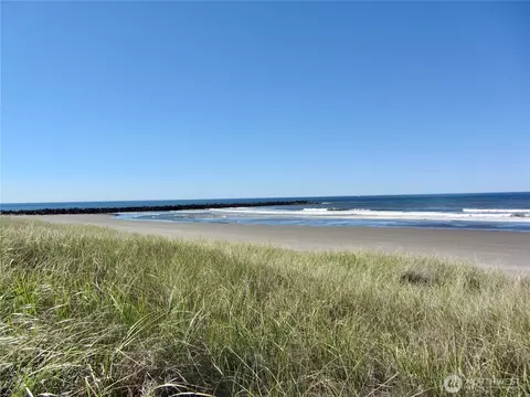 1437 Ocean Shores Blvd SW, Ocean Shores, WA 98569