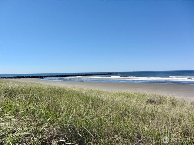 1437 Ocean Shores Blvd SW, Ocean Shores, WA 98569