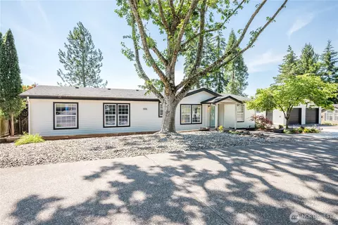 Exterior - 105 Robin Ct, Longview, WA 98632 photo 2 of 5