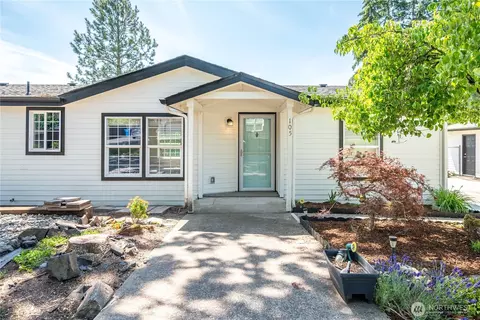 105 Robin Ct, Longview, WA 98632