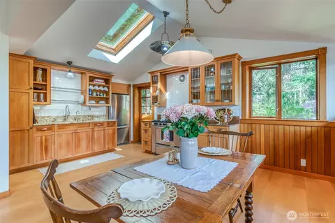 Dining - 85 Moki Rd, Orcas Island, WA 98280 photo 1 of 2