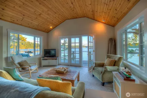 Living - 8278 Orcas Rd, Orcas Island, WA 98280 photo 1 of 2
