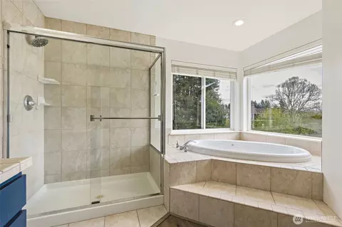 Bath - 14519 144th Ave E, Orting, WA 98360 photo 1 of 3