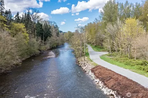 View/Area - 14519 144th Ave E, Orting, WA 98360 photo 3 of 8