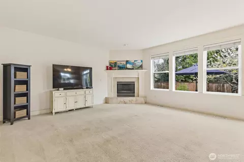 Living - 14519 144th Ave E, Orting, WA 98360 photo 3 of 4