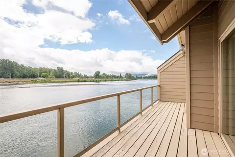 1310 River Rd #2, Longview, WA 98632