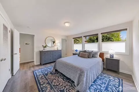 Bedroom - 19115 104th Ave NE, Bothell, WA 98011 photo 2 of 4