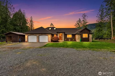 15619 N Trangen Loop Rd, Arlington, WA 98223