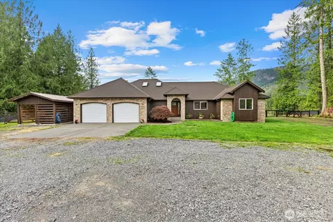 15619 N Trangen Loop Rd, Arlington, WA 98223