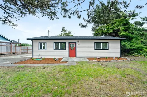 328 Ensign Ave NW, Ocean Shores, WA 98569
