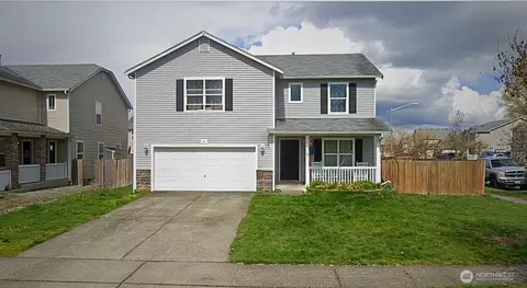 203 Weaver St NE, Orting, WA 98360
