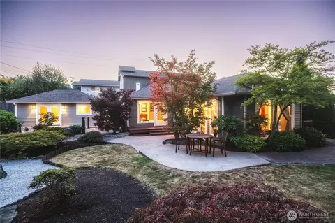 809 33rd St, Anacortes, WA 98221
