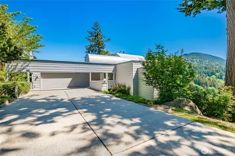 213 Sea Pines Ln, Bellingham, WA 98229
