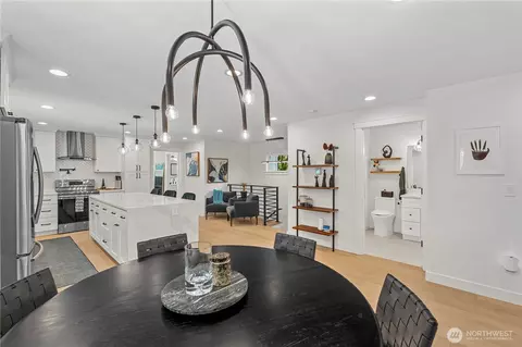 Dining - 7714 234th St SW, Edmonds, WA 98026 photo 2 of 3