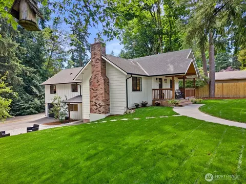 Exterior - 7714 234th St SW, Edmonds, WA 98026 photo 2 of 2