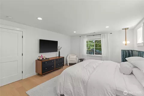 Bedroom - 7714 234th St SW, Edmonds, WA 98026 photo 2 of 5