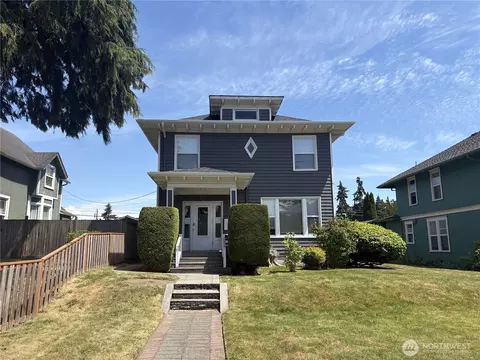Exterior - 2519 Baker Ave, Everett, WA 98201 photo 2 of 7