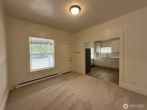 Living - 2519 Baker Ave, Everett, WA 98201 photo 1 of 5