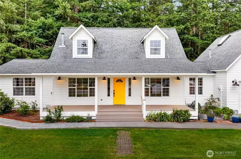 955 Doyle Ln, Oak Harbor, WA 98277
