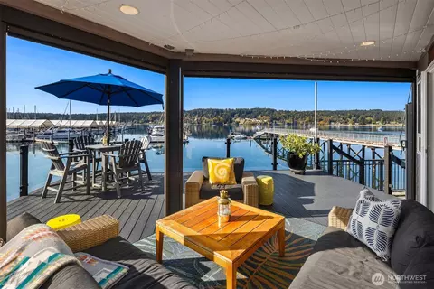 18211 Fjord Dr NE, Poulsbo, WA 98370