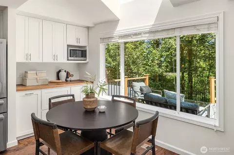 Dining - 16910 118th Ave NE, Bothell, WA 98011 photo 4 of 4