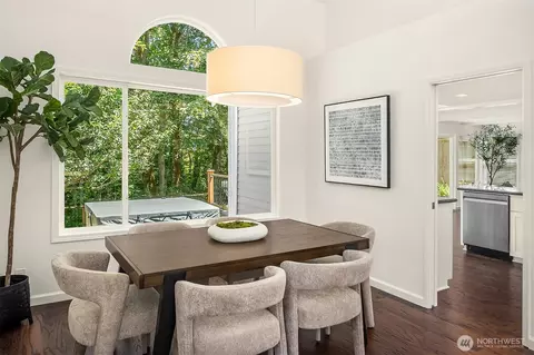Dining - 16910 118th Ave NE, Bothell, WA 98011 photo 3 of 4