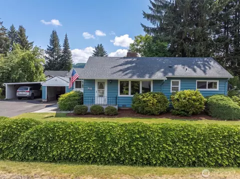 716 Woodard Ave NE, Castle Rock, WA 98611