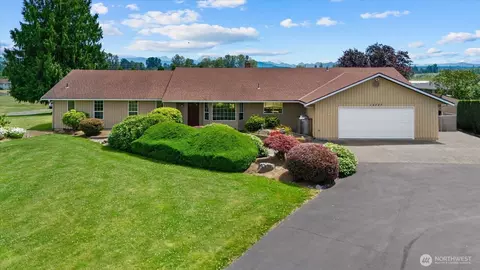 15727 19th Ave NE, Arlington, WA 98223
