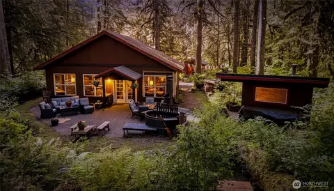 10707 Thompson Creek Rd, Deming, WA 98244