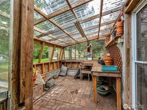 Exterior - 6112 V Pl, Long Beach, WA 98631 photo 6 of 7