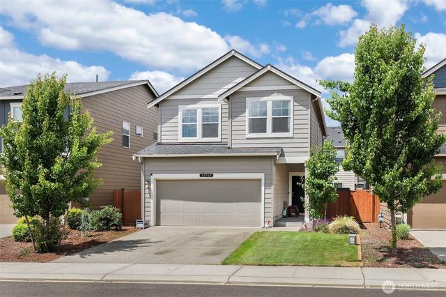 18708 Emmons Ct E, Puyallup, WA 98374