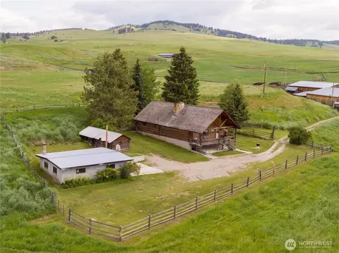 3 Summer Rd, Tonasket, WA 98855