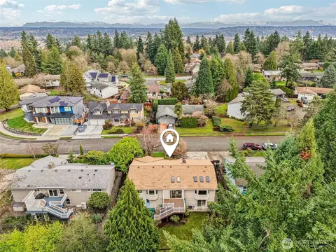 5733 155th Ave NE, Redmond, WA 98052