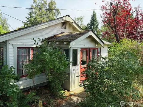 1336 7th St, Port Townsend, WA 98368