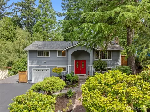 8512 NE 136th St, Kirkland, WA 98034