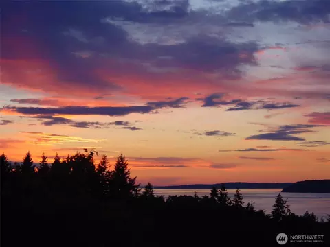 7407 180th St SW, Edmonds, WA 98026