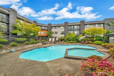 11300 1st Ave NE #115, Seattle, WA 98125