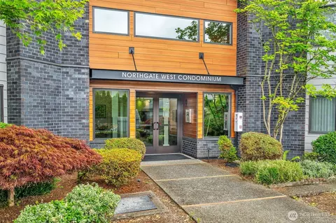 11300 1st Ave NE #115, Seattle, WA 98125