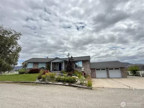 32 Red Apple Dr, Omak, WA 98841