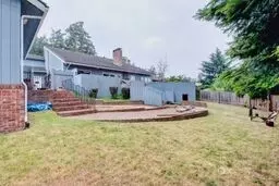 960 SW Fairhaven Dr, Oak Harbor, WA 98277