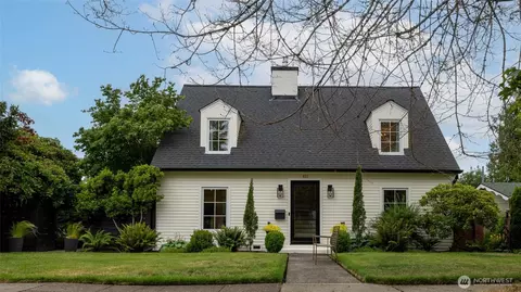 823 H St, Centralia, WA 98531