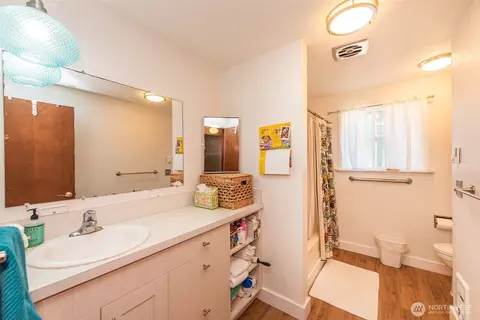 Bath - 1201 Thornton Dr, Sequim, WA 98382 photo 1 of 2