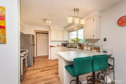 Kitchen - 1201 Thornton Dr, Sequim, WA 98382 photo 4 of 4