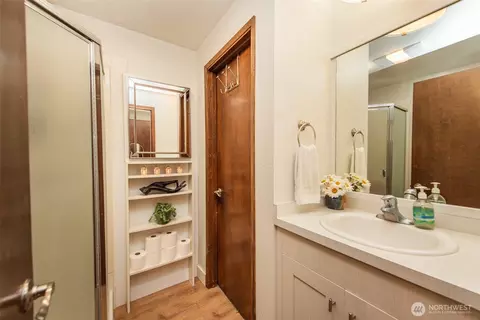 Bath - 1201 Thornton Dr, Sequim, WA 98382 photo 2 of 2