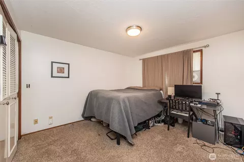 Bedroom - 1201 Thornton Dr, Sequim, WA 98382 photo 1 of 3