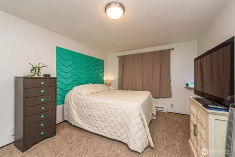 Bedroom - 1201 Thornton Dr, Sequim, WA 98382 photo 2 of 3