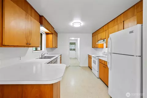 Kitchen - 301 SW 108th St, Everett, WA 98204 photo 1 of 3