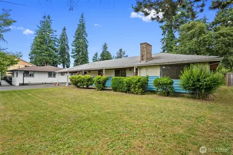 Exterior - 301 SW 108th St, Everett, WA 98204 photo 2 of 8